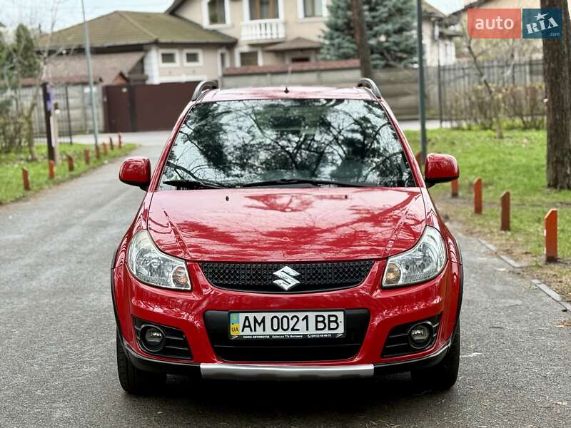 Позашляховик / Кросовер Suzuki SX4 2014 в Києві