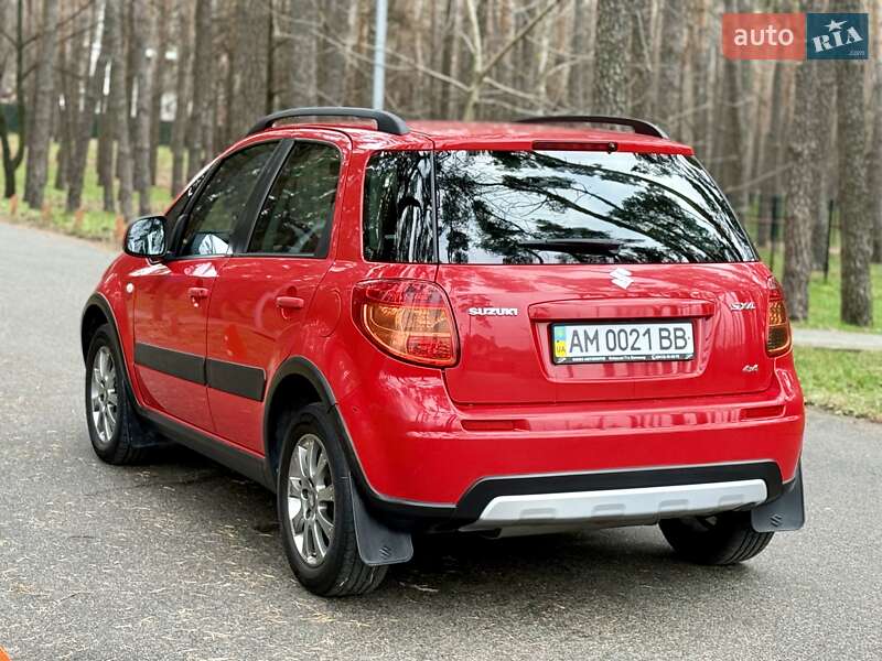 Позашляховик / Кросовер Suzuki SX4 2014 в Києві