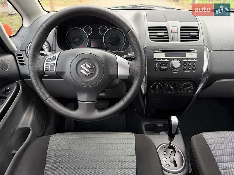 Позашляховик / Кросовер Suzuki SX4 2014 в Києві