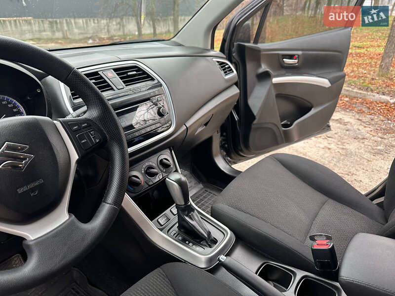 Внедорожник / Кроссовер Suzuki SX4 2017 в Днепре