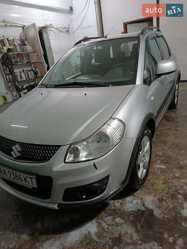 Внедорожник / Кроссовер Suzuki SX4 2011 в Киеве