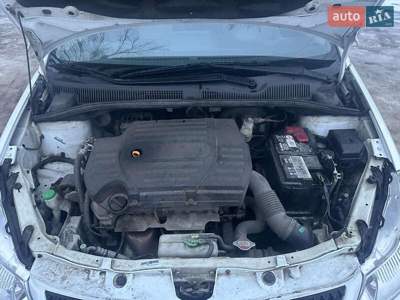 Внедорожник / Кроссовер Suzuki SX4 2014 в Новой Водолаге