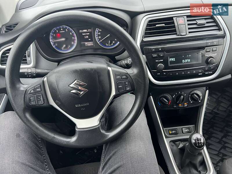 Внедорожник / Кроссовер Suzuki SX4 2019 в Полтаве