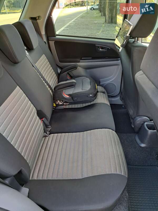 Внедорожник / Кроссовер Suzuki SX4 2012 в Киеве