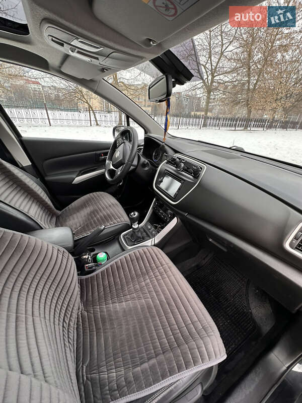 Внедорожник / Кроссовер Suzuki SX4 2013 в Ивано-Франковске