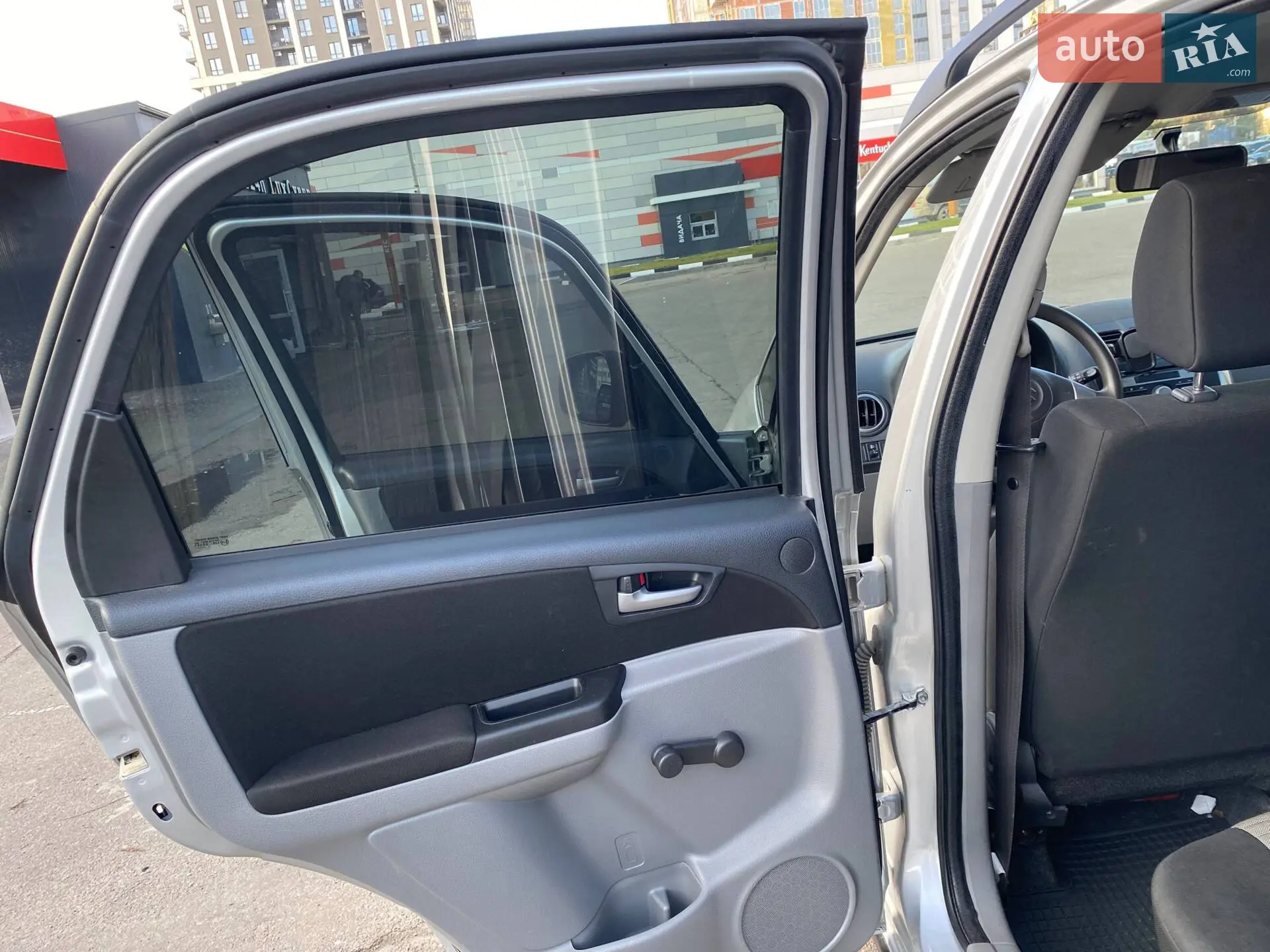 2011 Suzuki SX4 - мініатюра 16