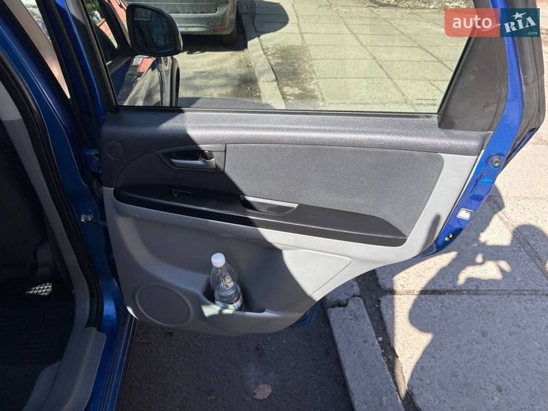 Хэтчбек Suzuki SX4 2008 в Львове