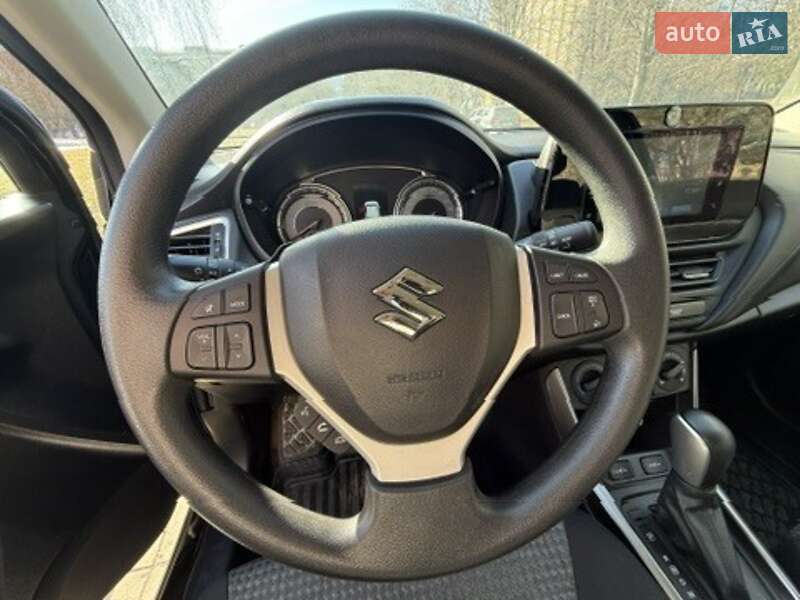 Внедорожник / Кроссовер Suzuki SX4 2024 в Тернополе
