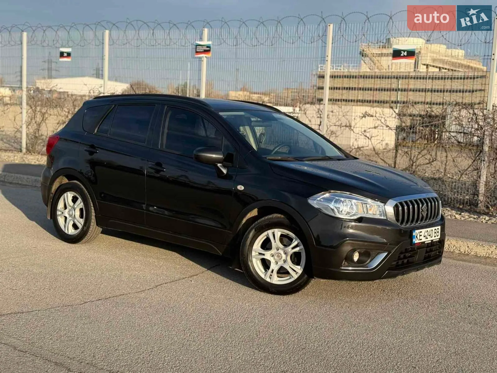 2017 Suzuki SX4 - мініатюра 12