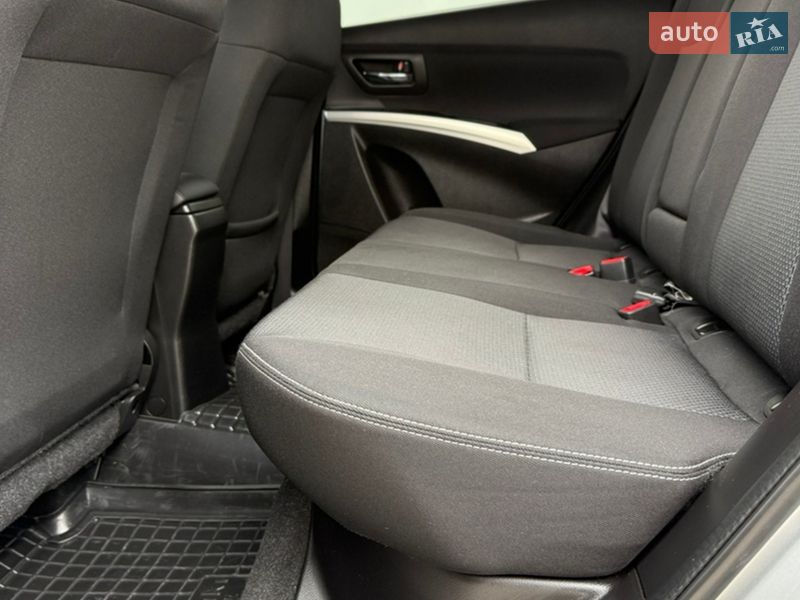 Внедорожник / Кроссовер Suzuki SX4 2014 в Киеве