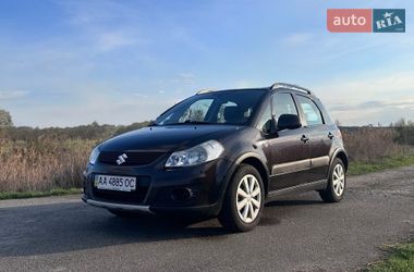 Позашляховик / Кросовер Suzuki SX4 2013 в Києві