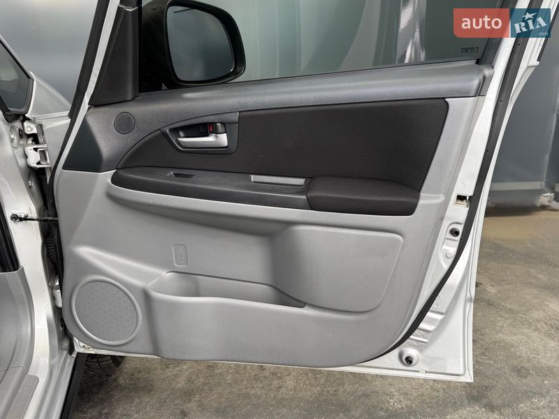 Внедорожник / Кроссовер Suzuki SX4 2013 в Киеве фото 35 Внедорожник / Кроссовер Suzuki SX4 2013 в Киеве