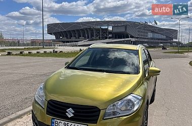 Внедорожник / Кроссовер Suzuki SX4 2014 в Львове