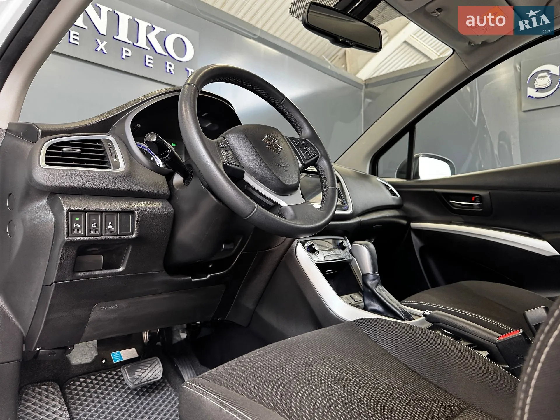 2017 Suzuki SX4 - мініатюра 24