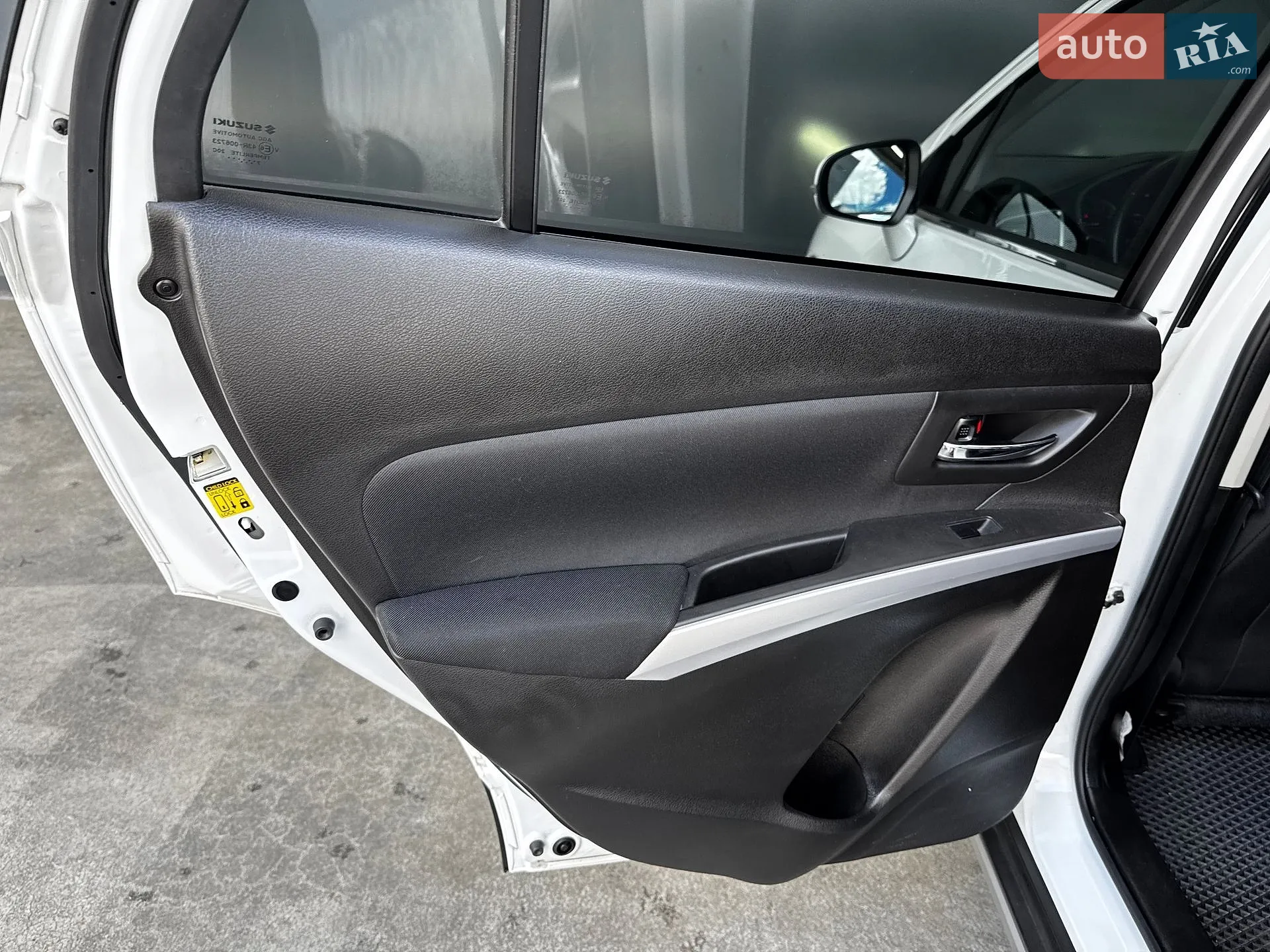 2017 Suzuki SX4 - мініатюра 36