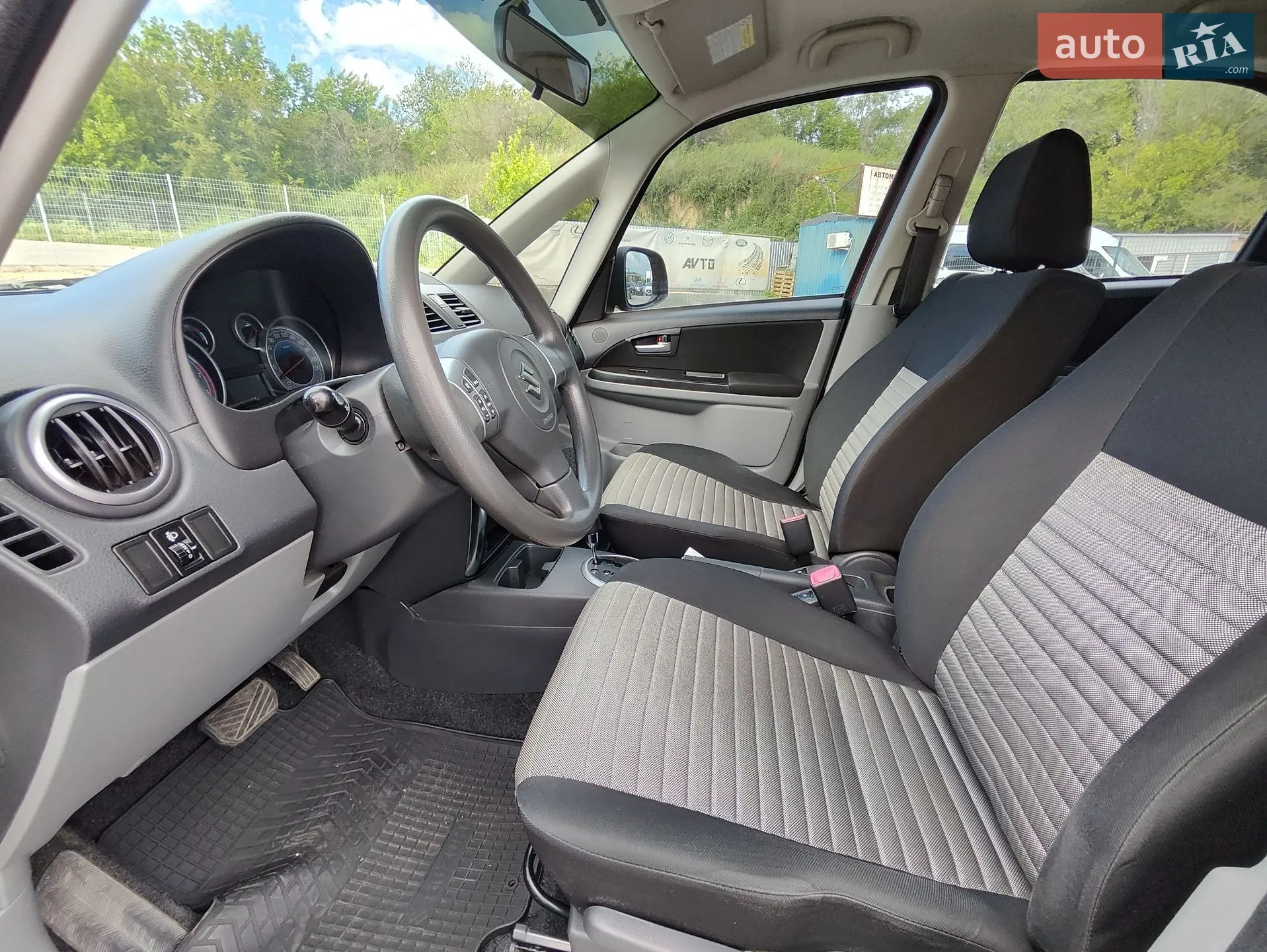2013 Suzuki SX4 - мініатюра 12