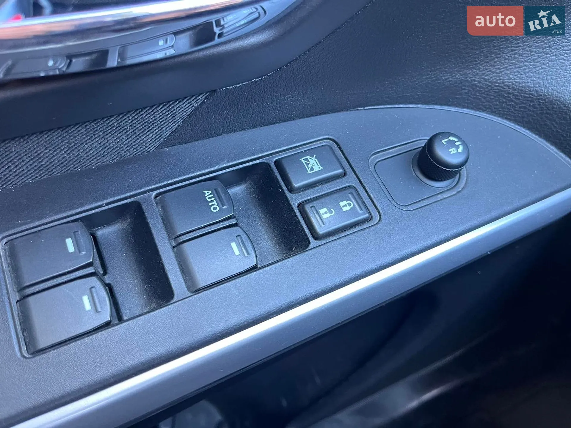 2014 Suzuki SX4 - мініатюра 28