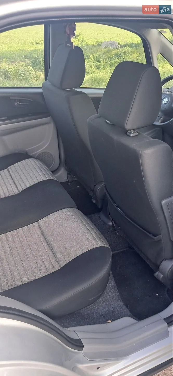 2011 Suzuki SX4 - мініатюра 28