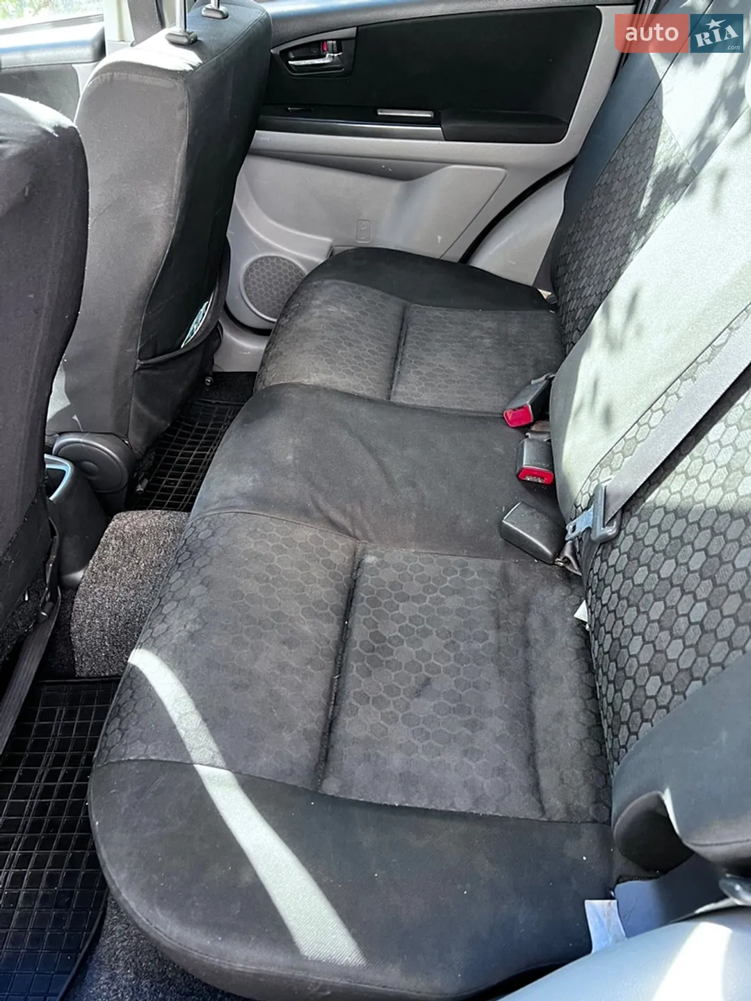 2011 Suzuki SX4 - мініатюра 8