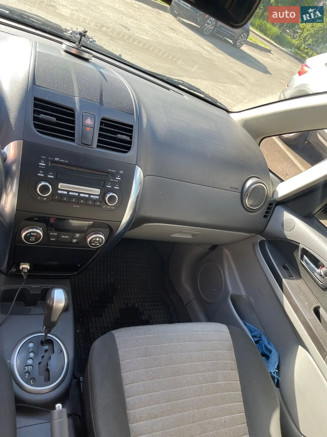 2010 Suzuki SX4 - мініатюра 7