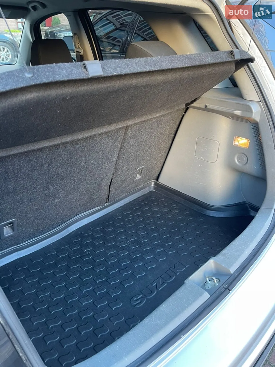 2010 Suzuki SX4 - мініатюра 11