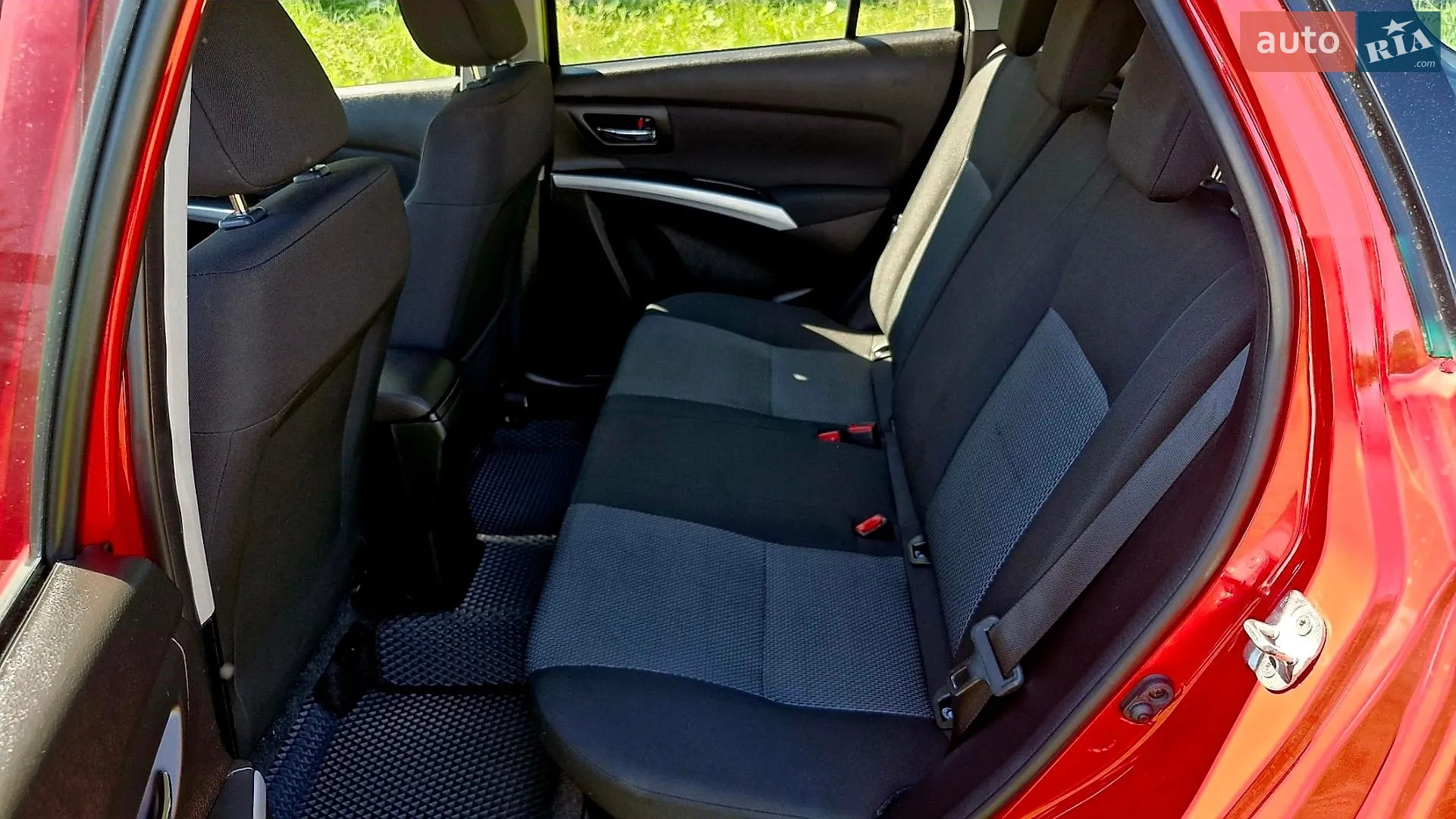2016 Suzuki SX4 - мініатюра 13