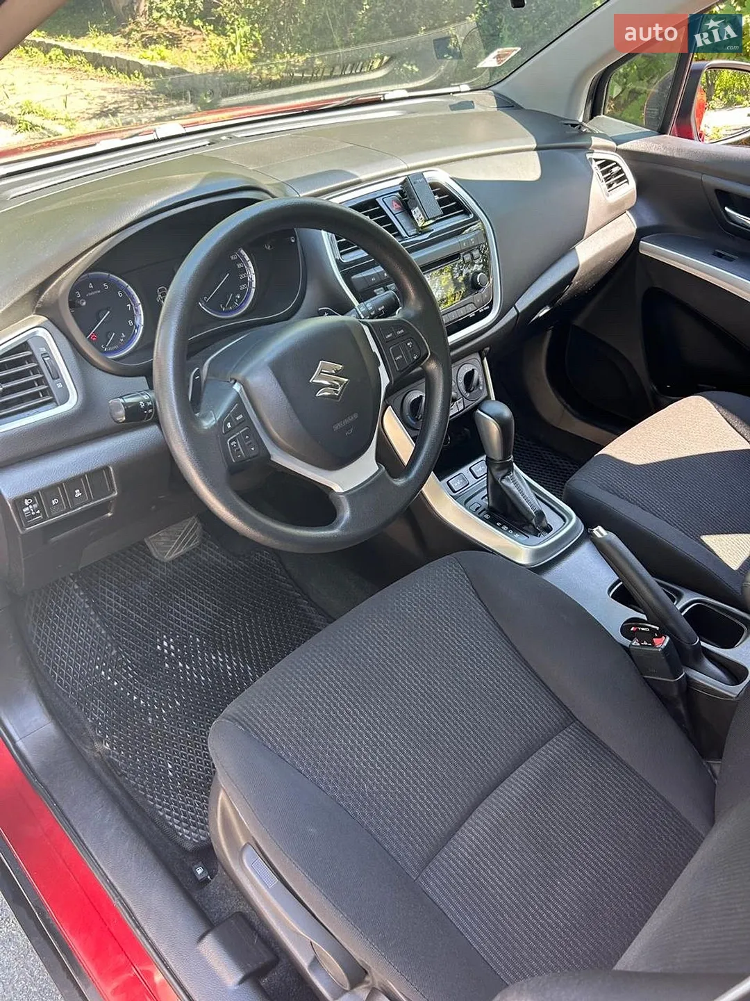 2017 Suzuki SX4 - мініатюра 12