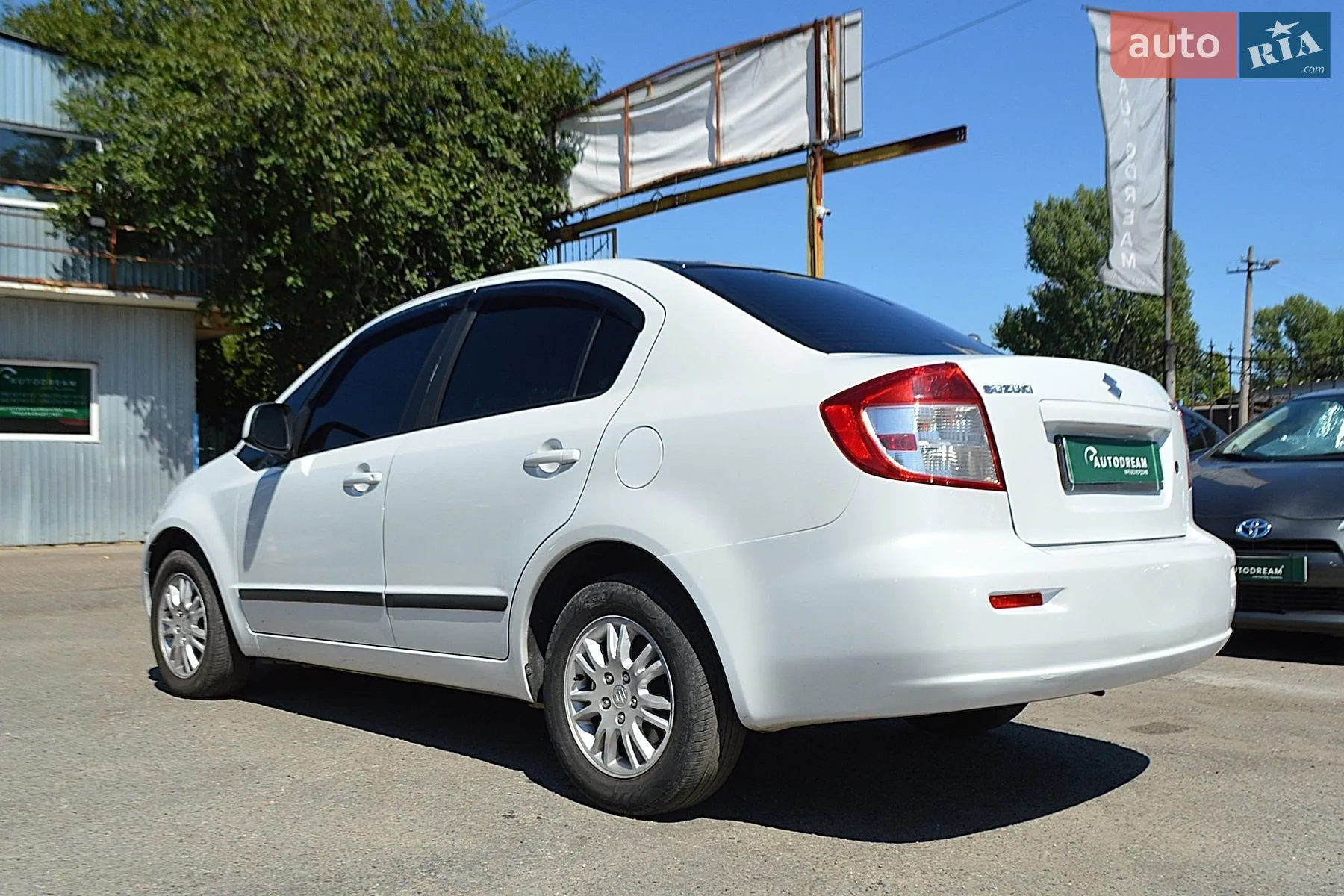 2011 Suzuki SX4 - мініатюра 8