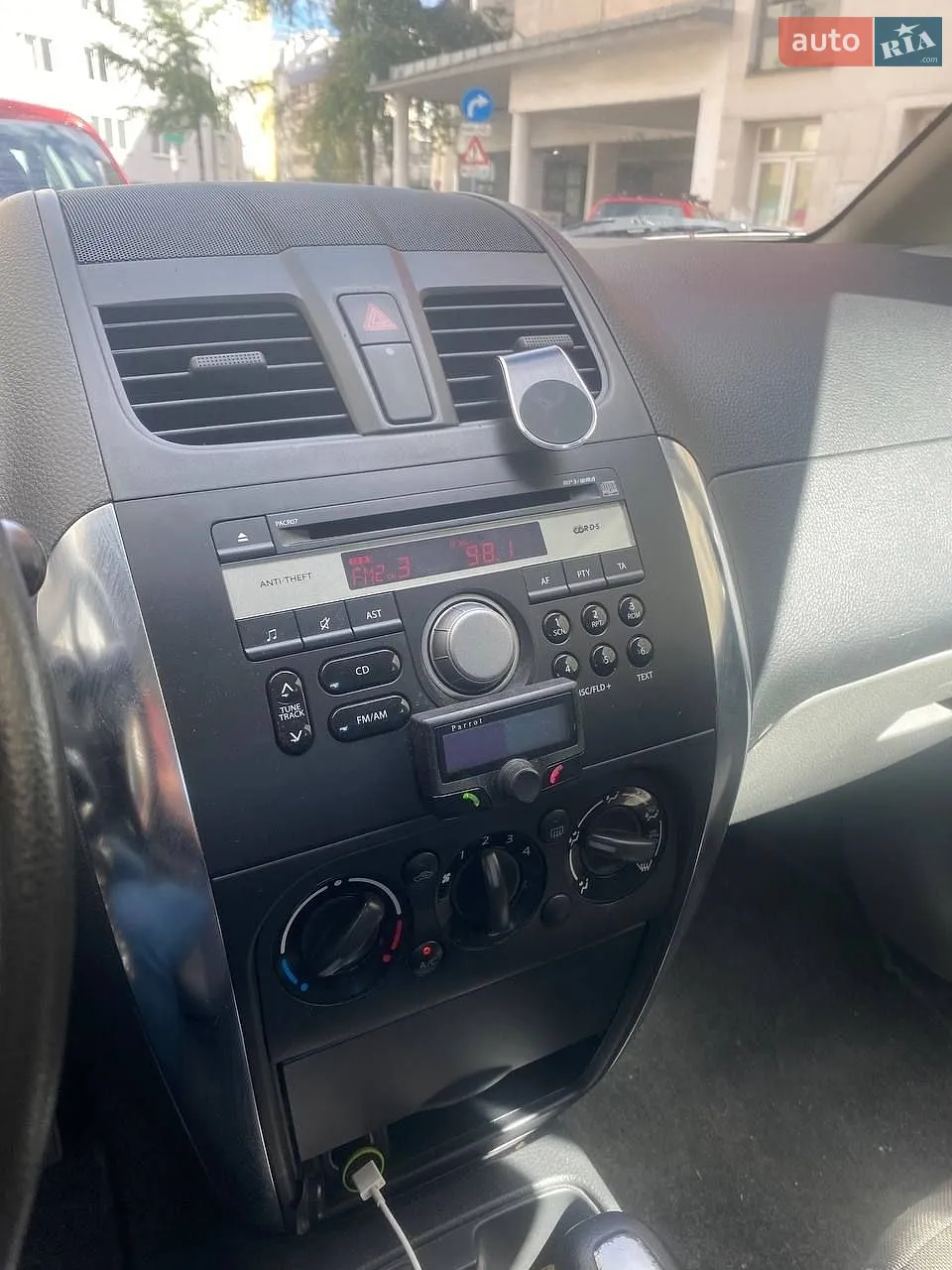 2012 Suzuki SX4 - мініатюра 7