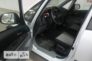 Хэтчбек Suzuki SX4 2013 в 
