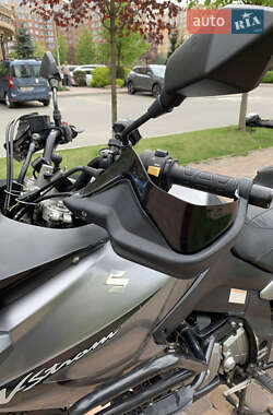 Мотоцикл Туризм Suzuki V-Strom 650 2007 в 