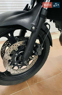 Мотоцикл Внедорожный (Enduro) Suzuki V-Strom 650 2013 в 