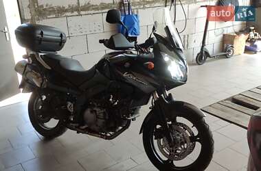 Мотоцикл Спорт-туризм Suzuki V-Strom 650 2005 в 