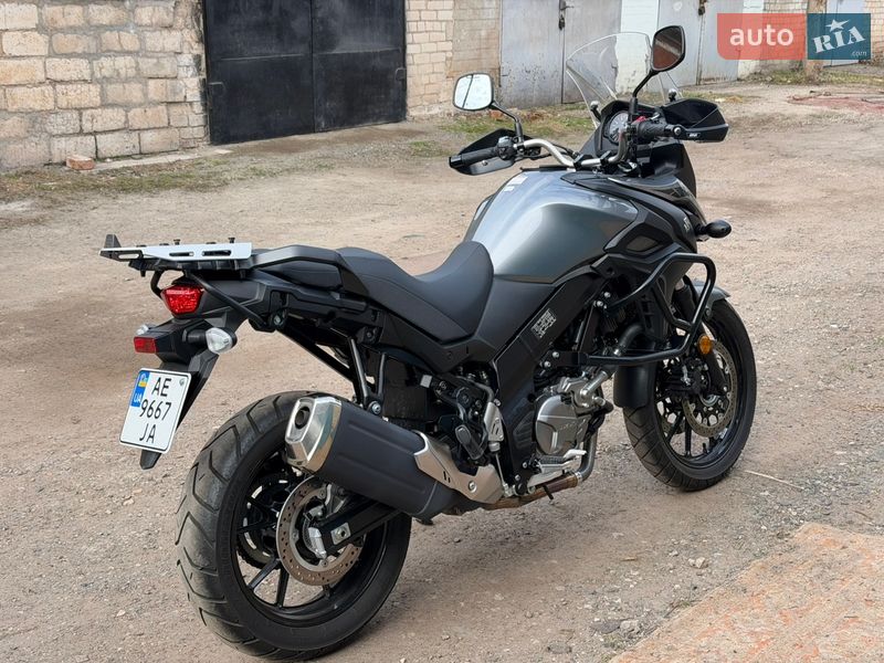 Suzuki V-Strom 650 2021