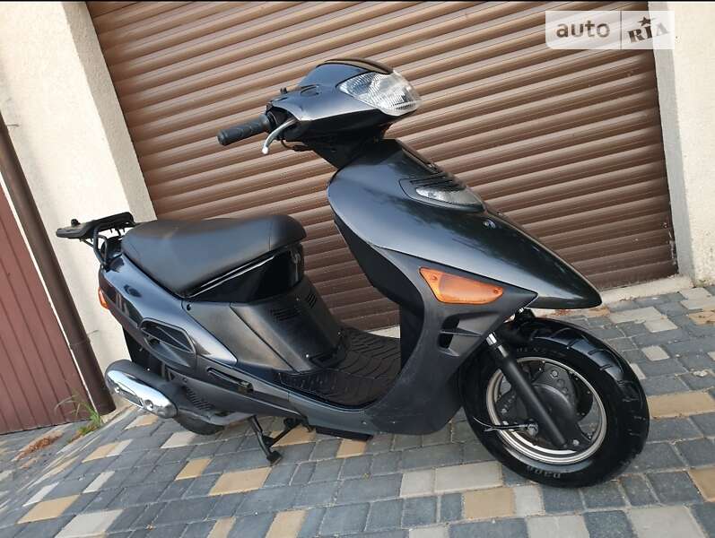 Скутер Suzuki Vecstar 125 2005 в Одессе