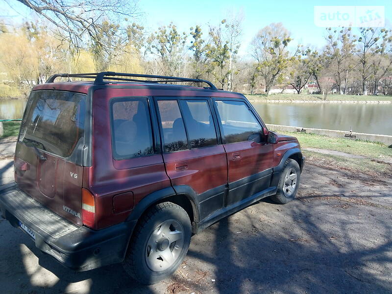 Позашляховик / Кросовер Suzuki Vitara 1997 в Києві