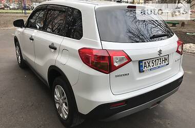 Позашляховик / Кросовер Suzuki Vitara 2016 в 