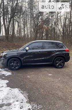 Внедорожник / Кроссовер Suzuki Vitara 2017 в Сторожинце