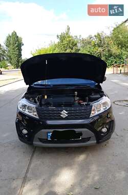 Позашляховик / Кросовер Suzuki Vitara 2017 в Сумах