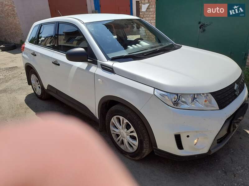 Внедорожник / Кроссовер Suzuki Vitara 2018 в Киеве
