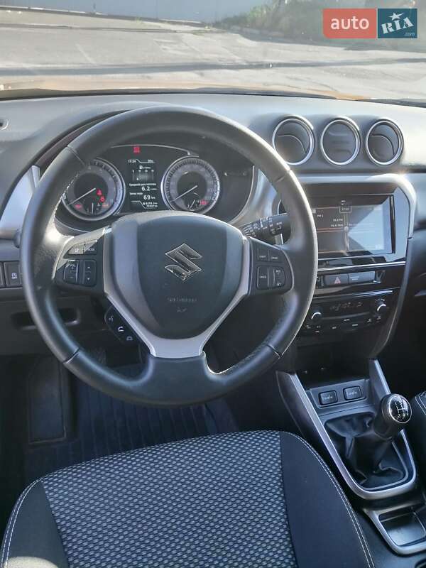 Внедорожник / Кроссовер Suzuki Vitara 2019 в Киеве