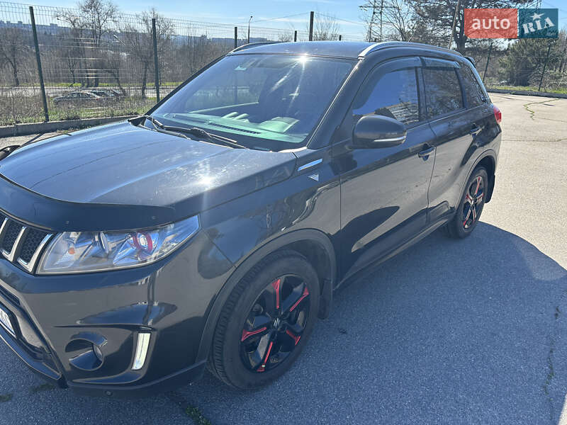 Позашляховик / Кросовер Suzuki Vitara 2017 в Запоріжжі