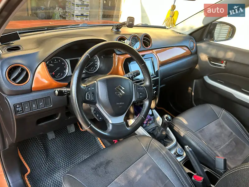 Внедорожник / Кроссовер Suzuki Vitara 2016 в 