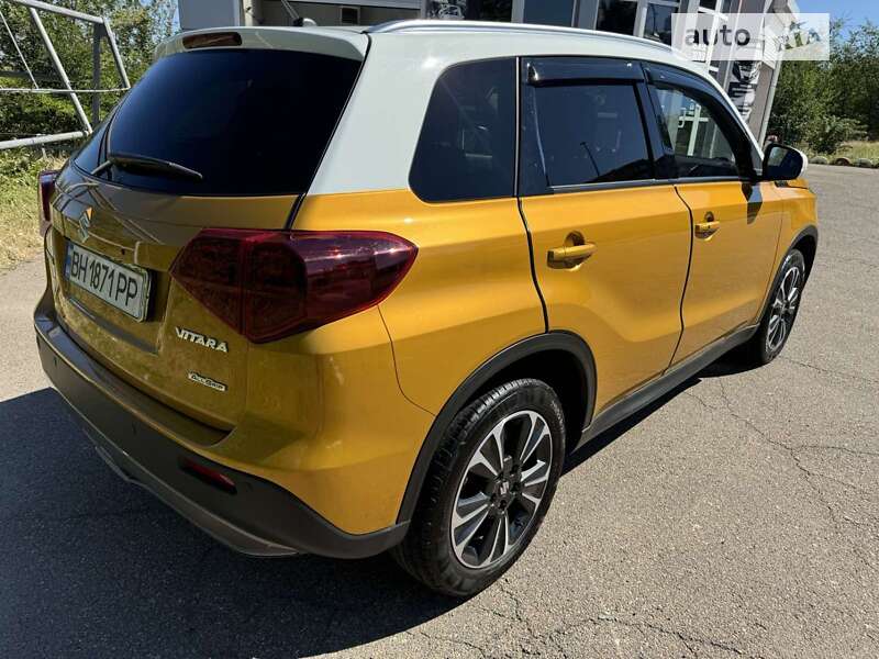 Позашляховик / Кросовер Suzuki Vitara 2022 в Южному