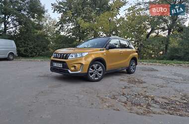 Позашляховик / Кросовер Suzuki Vitara 2019 в Львові