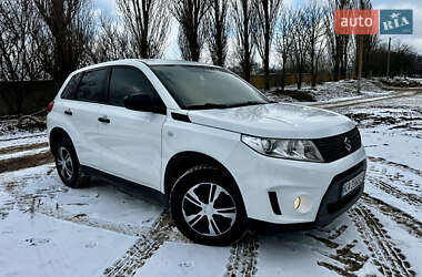 Внедорожник / Кроссовер Suzuki Vitara 2016 в Краснограде