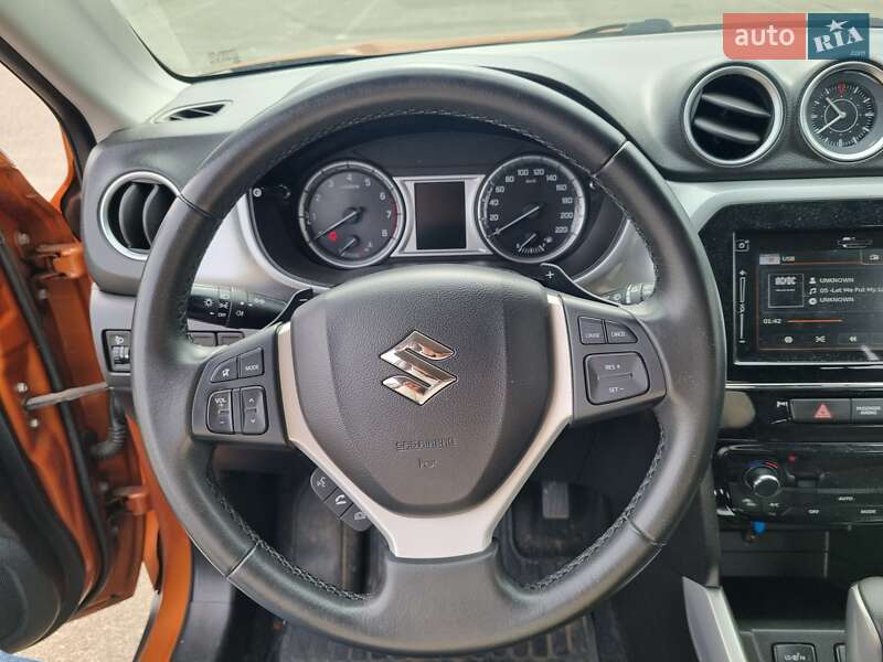 Внедорожник / Кроссовер Suzuki Vitara 2015 в Киеве
