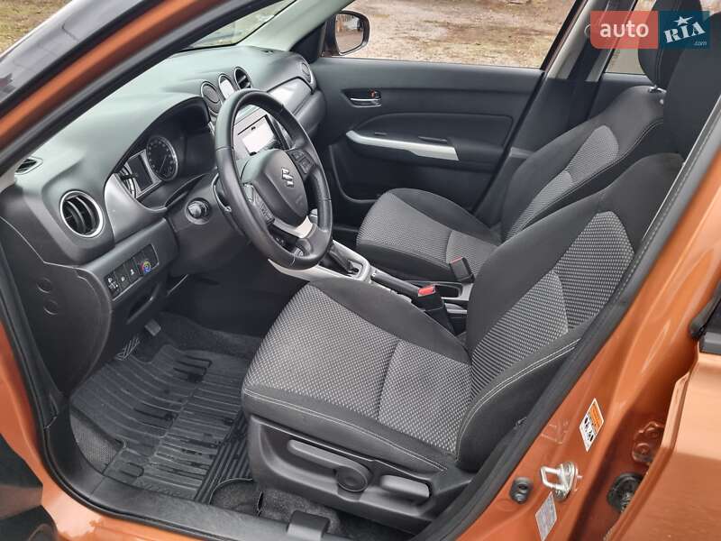 Внедорожник / Кроссовер Suzuki Vitara 2015 в Киеве