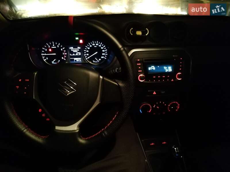 Позашляховик / Кросовер Suzuki Vitara 2017 в Рожнятові