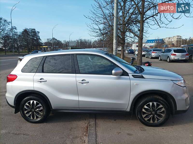Позашляховик / Кросовер Suzuki Vitara 2016 в Києві